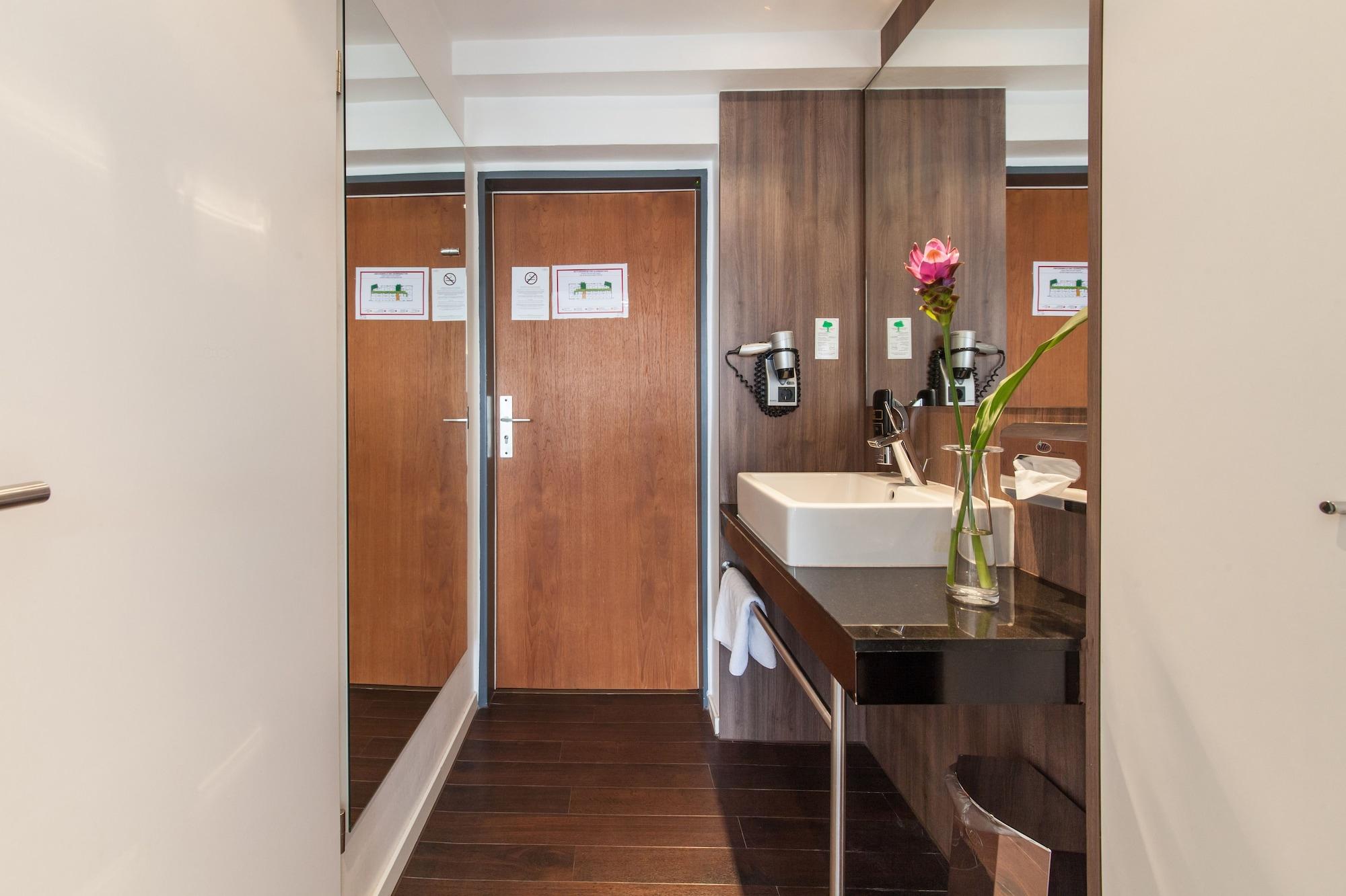Novum Continental Frankfurt Hotel 3*